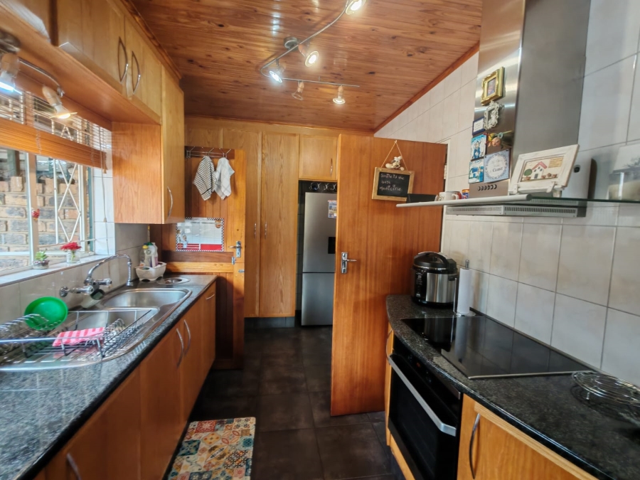 3 Bedroom Property for Sale in Vaalpark Free State